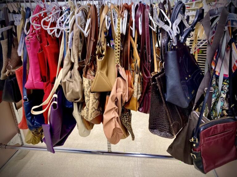 Kebangkitan Tren Milenium: Panduan Memilih Tas Y2K Vintage Wanita untuk Tampilan Aesthetic yang Ikonik