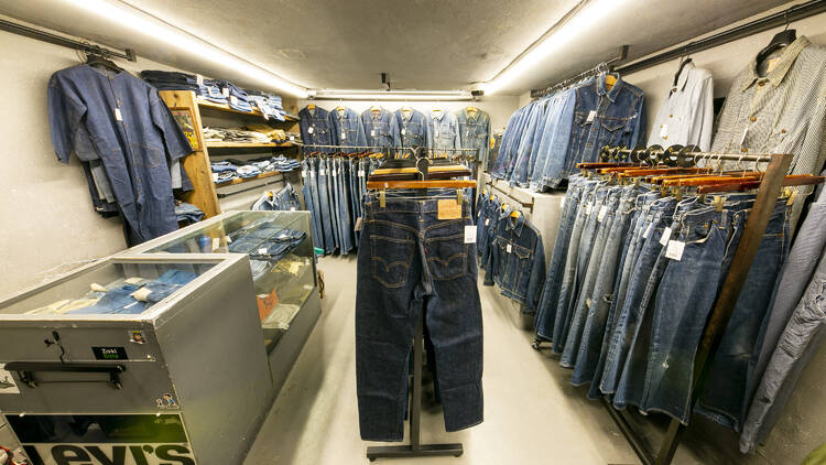 Celana Jeans Bekas Pria Berkualitas: Panduan Lengkap, Manfaat, dan Rekomendasi Terbaik