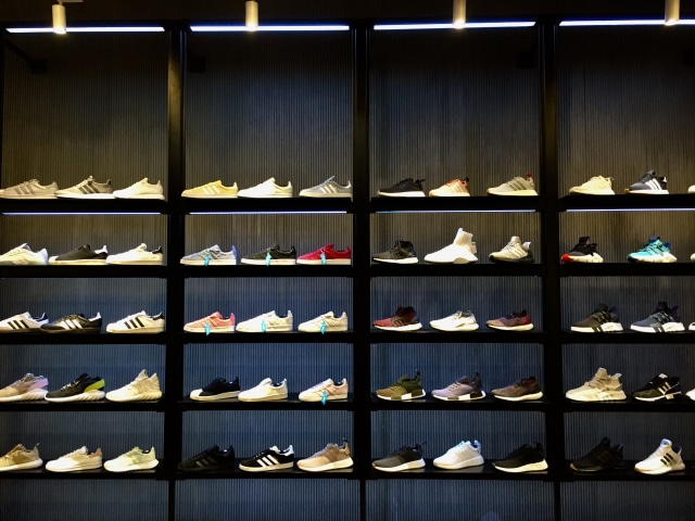 Sneakers Pria Bekas Original Berkualitas: Panduan Lengkap, Manfaat, dan Rekomendasi Terbaik