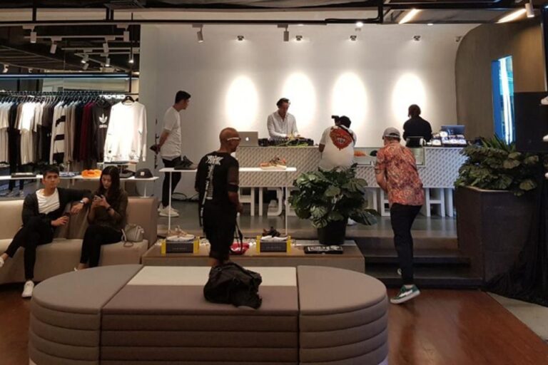 Beli 90s Streetwear Original Online: Panduan Lengkap Fashion Streetwear 90an